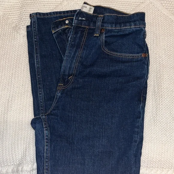 ABERCROMBIE AND FITCH THE ANKLE STRAIGHT ULTRA HIGH RISE JEANS 26s - Picture 3 of 3